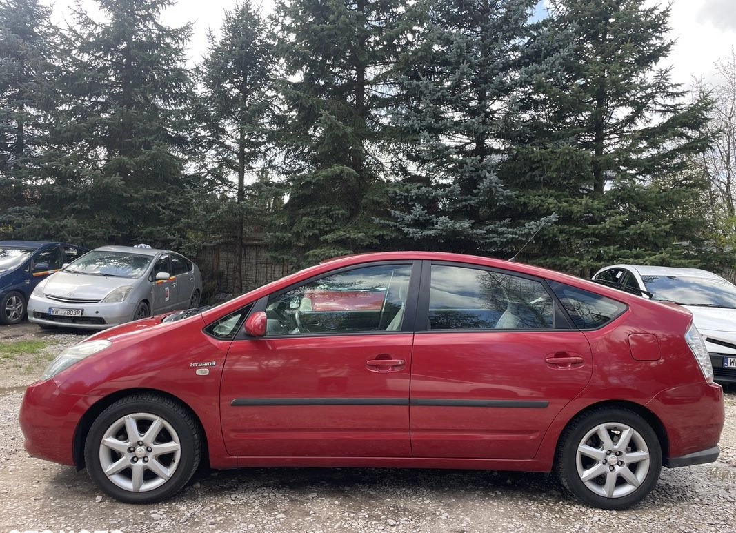 Toyota Prius cena 24500 przebieg: 205000, rok produkcji 2008 z Zielonka małe 232